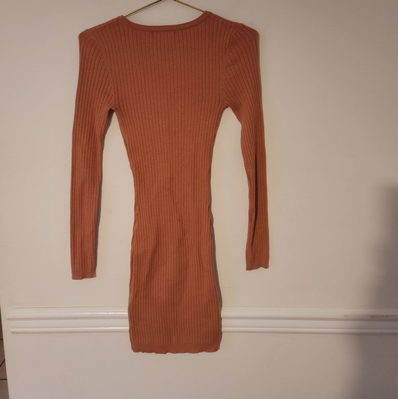 dusty Pink body con dress 🌸 - Picture 2 of 4